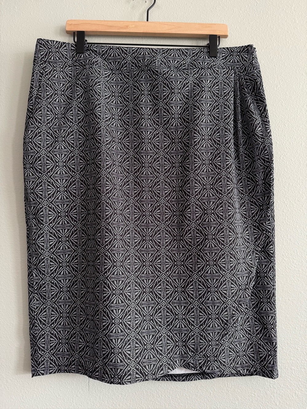 RipSkirt Geometric Pencil Skirt Length 3 Size XL